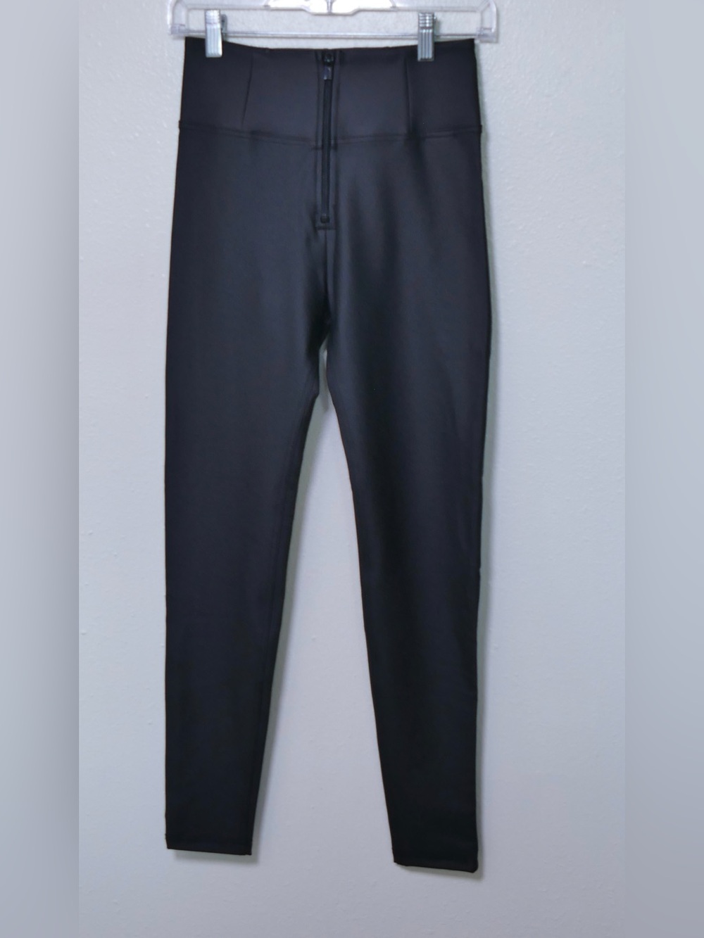 Freddy WR.UP Black High Rise Front Zip Shaping Leggings Women’s Small